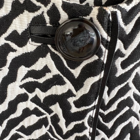 Chico's Black and White Geometric Blazer - Picture 2 of 8